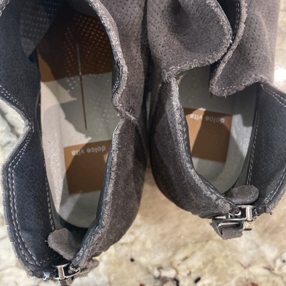 Dolce Vita Grey Booties - women’s size 6.5 - Picture 6 of 8